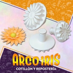 Cortante Plastico Margarita Xu - Grande Con Expulsor 11.5 Cm