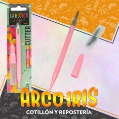 Cutter Intercambiable Con 5 Repuestos -esteca Bisturi Metal Cuchilla Intercambiable- La Botica-