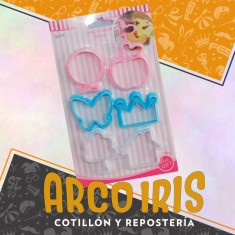 Cortante Plastico X 6 - Varios Modelos Mariposa/manzana/corona/casita