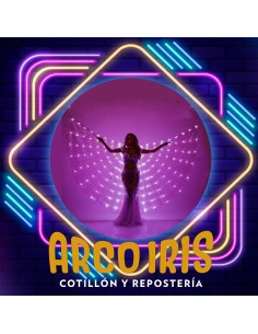 Luminoso Capa Led Xu - Roja Grande 145 X 300 Cm 210 Luces Alas No Incluye Pilas Party Store